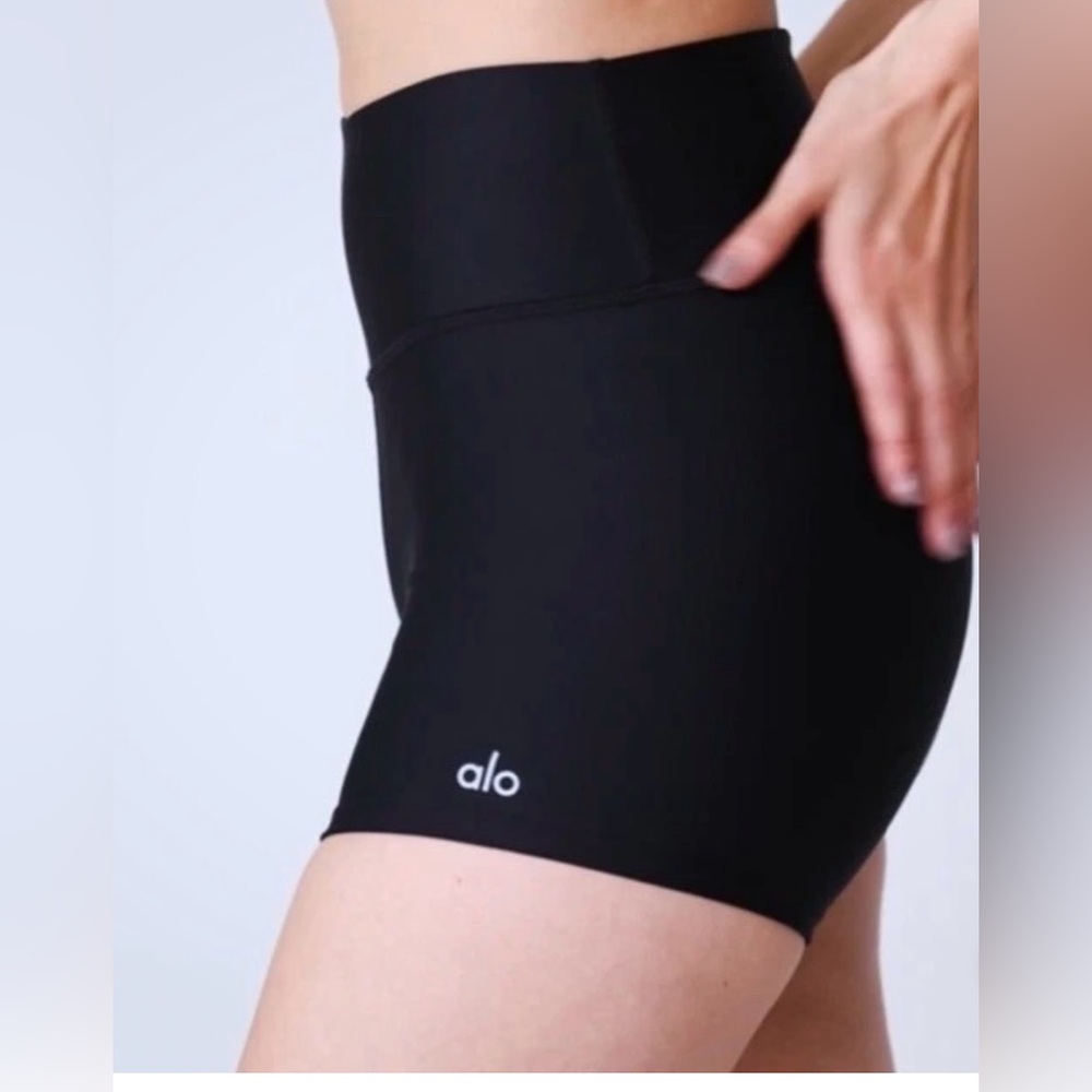 ALO Yoga Black Women's Shorts